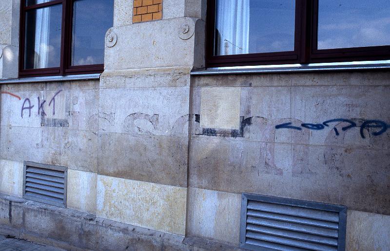 Dresden-Mickten, Kötzschenbroder Str. 1, 31.8.1996 (4).jpg - ...etablissement